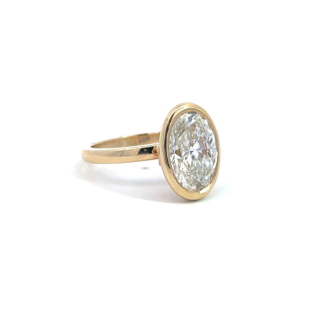 14K YG 4.00ct VS1, E Oval Lab Grown diamond Bezel Set Solitiare Ring IGI Cert # LG674504643