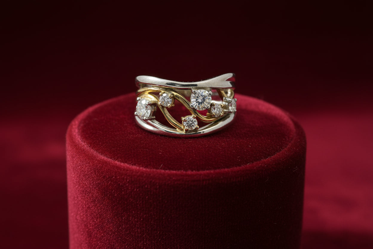 14K WHITE & YELLOW GOLD RING WITH 0.87CT TW DIAMONDS SI2 GH1 X 0.33CT1 X 0.26CT4 X 0.07CT