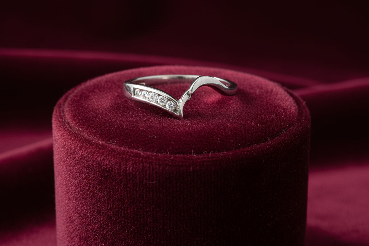 14K WG .10CTW DIA WEDDING BAND