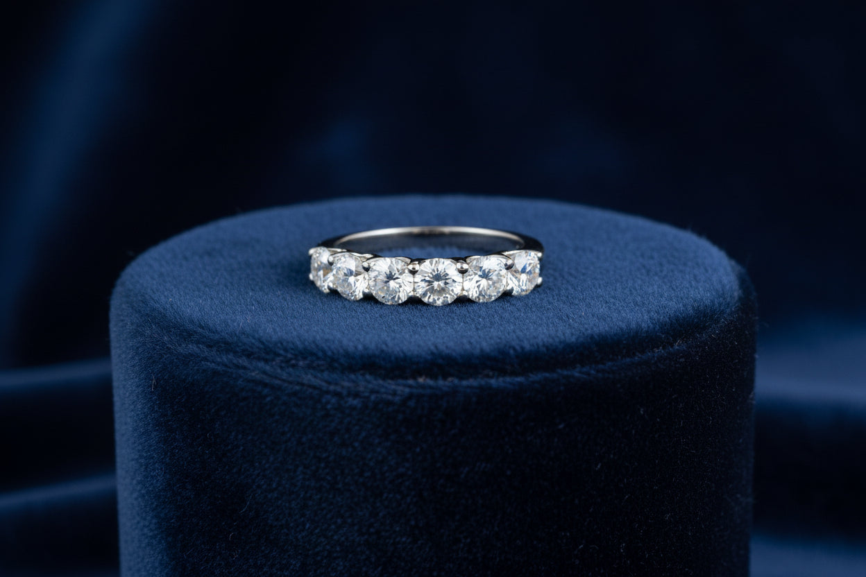 14K WG 0.30CTW DIAMOND SHARED PRONG BAND SZ 6.5