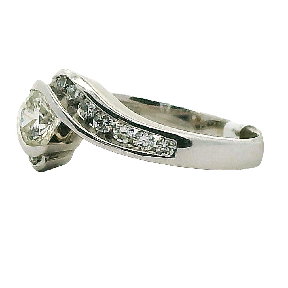14K WG .50CT CENTER DIA SI2 .25CTW SIDE DIAS SI2 RING