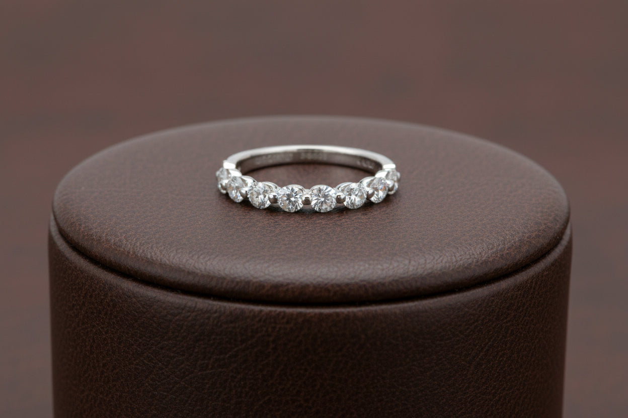 14K WG "NOAM CARVER GLOW" 17RD=0.85CTW VS1,E-F BR LAB GROWN DIAMOND SHARED PRONG THREE QUARTER ET...