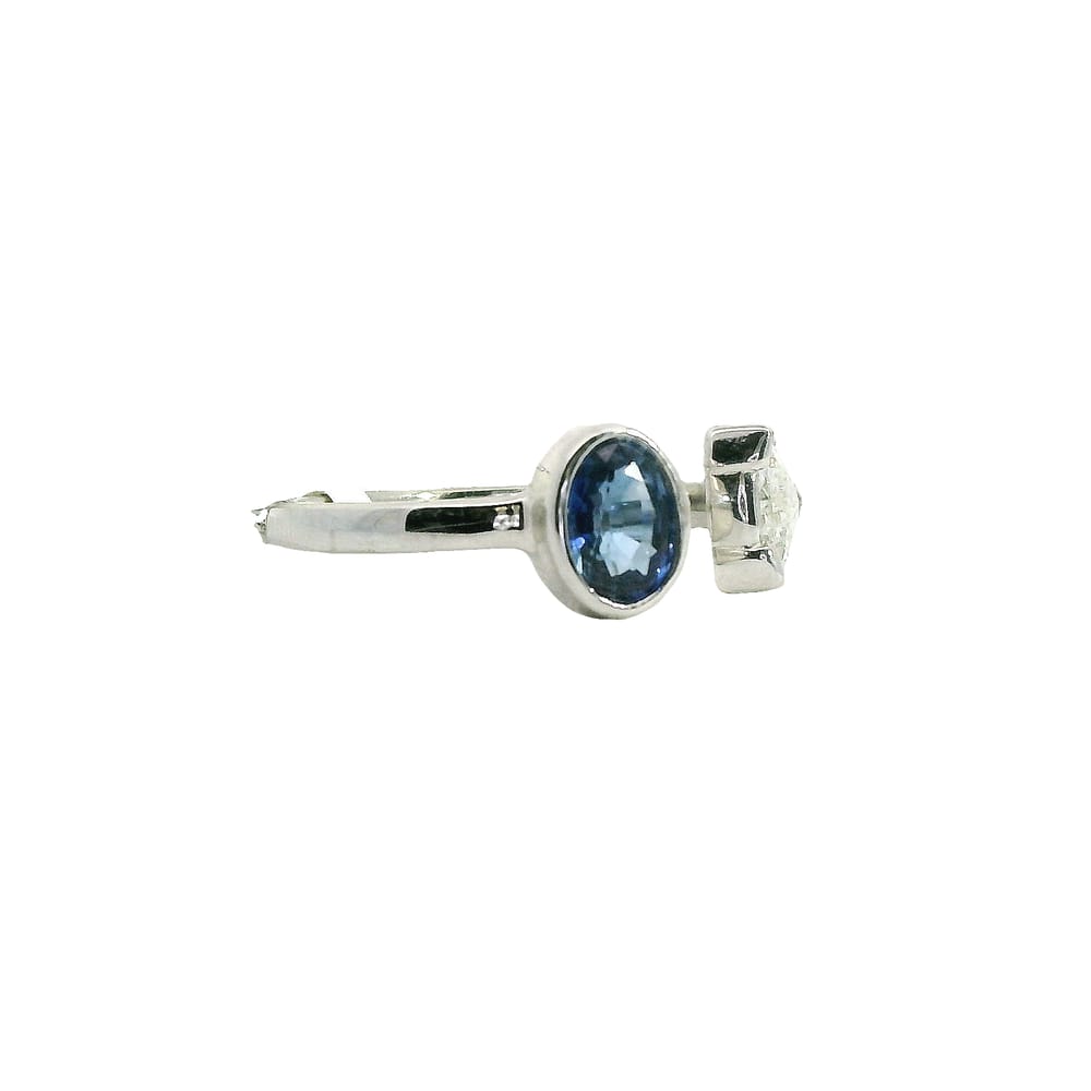 14K WHITE GOLD 0.70CT OVAL BLUE SAPPHIRE AND 0.55CT TRILLIANT DIAMOND I1 I RING SIZE 6.5