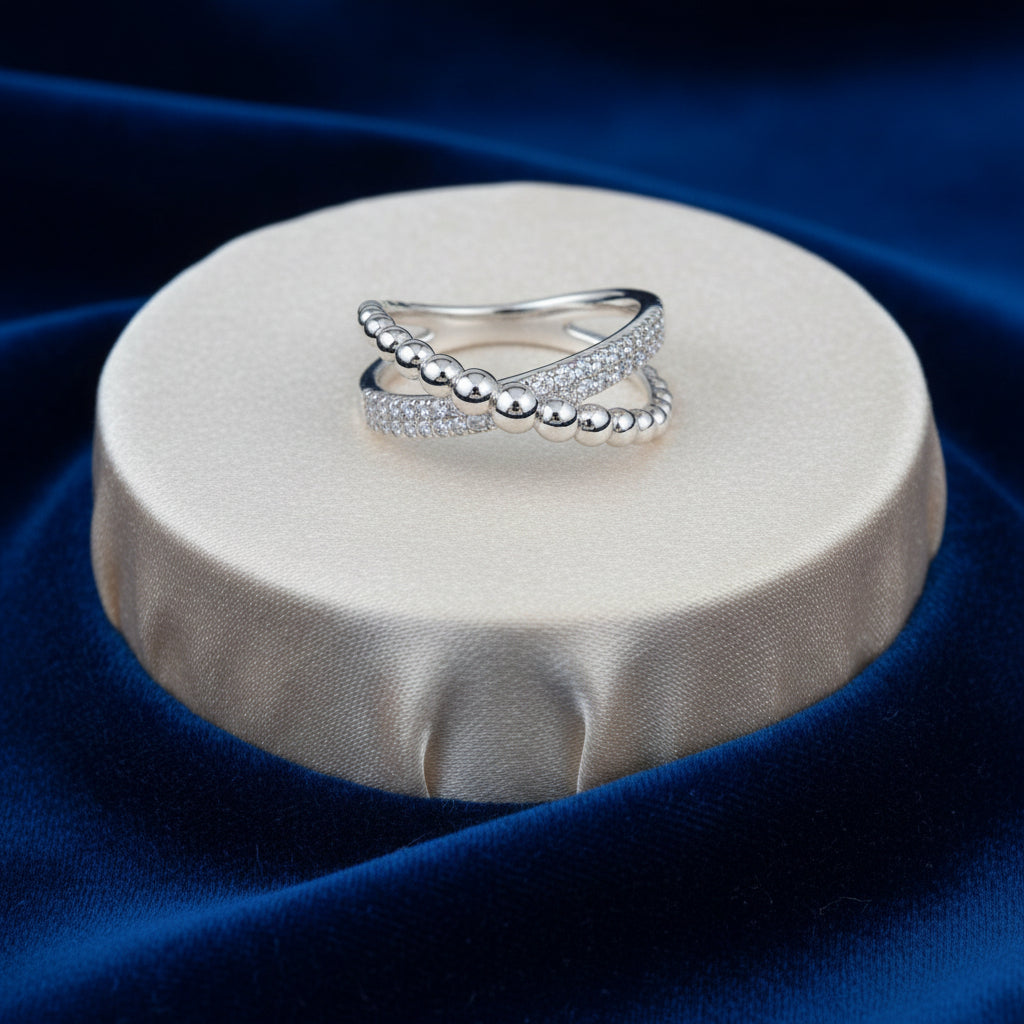 (S2205346) Sterling Silver 0.23ctw White Sapphire Bujukan Criss Cross Ring Sz 6.5 "Gabriel & Co"