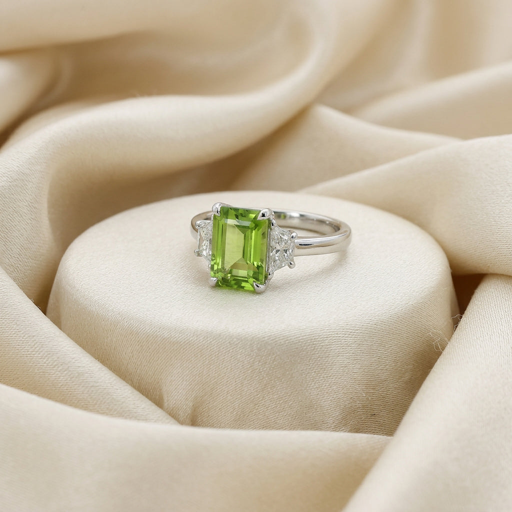 10K White gold Peridot and lab grown Diamond ring