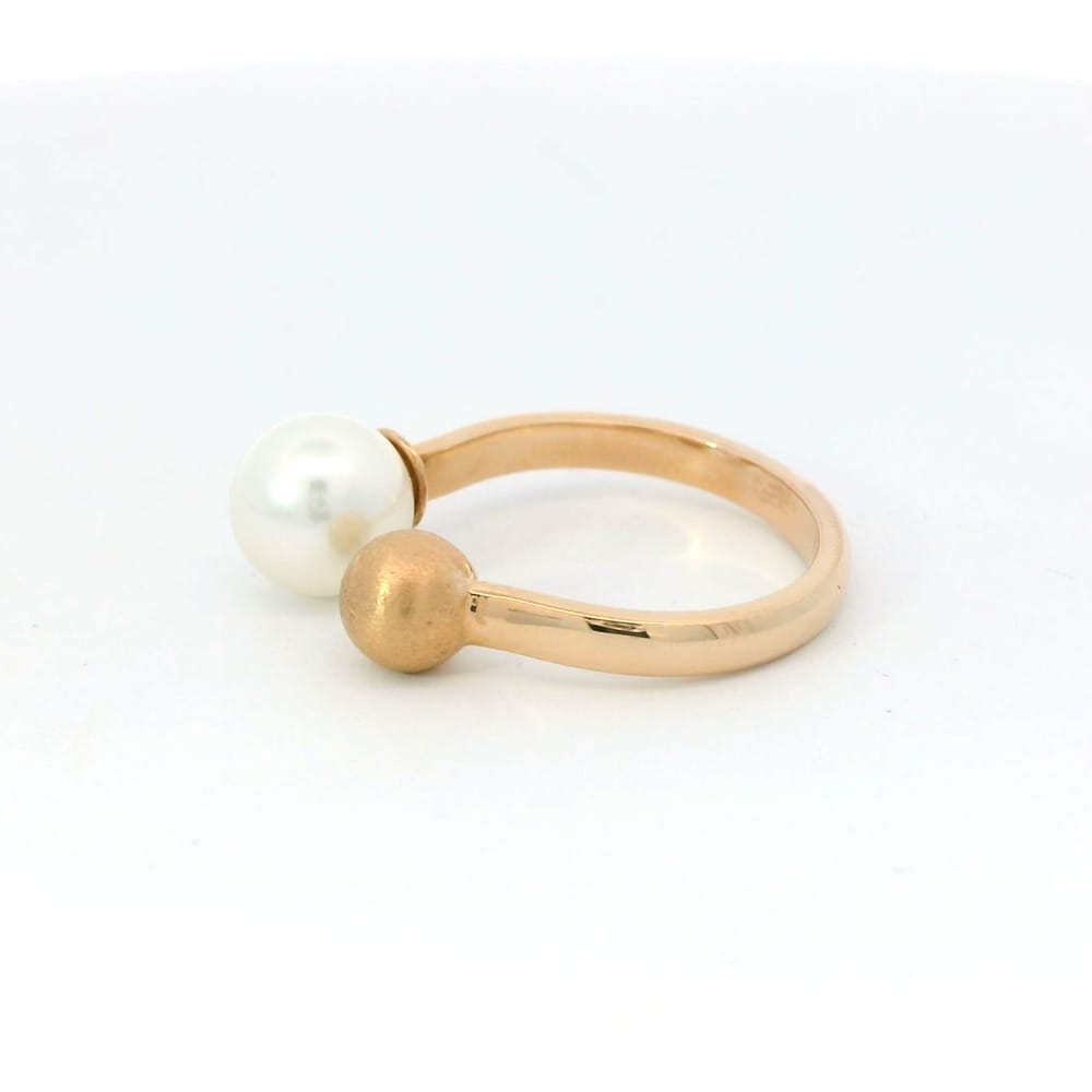 14K Rose gold ring with cultured pearl