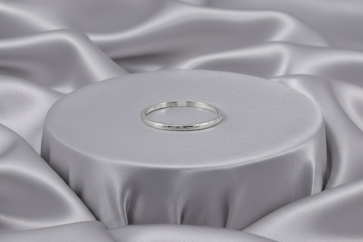 10K WG HAMMERED STACKABLE RING