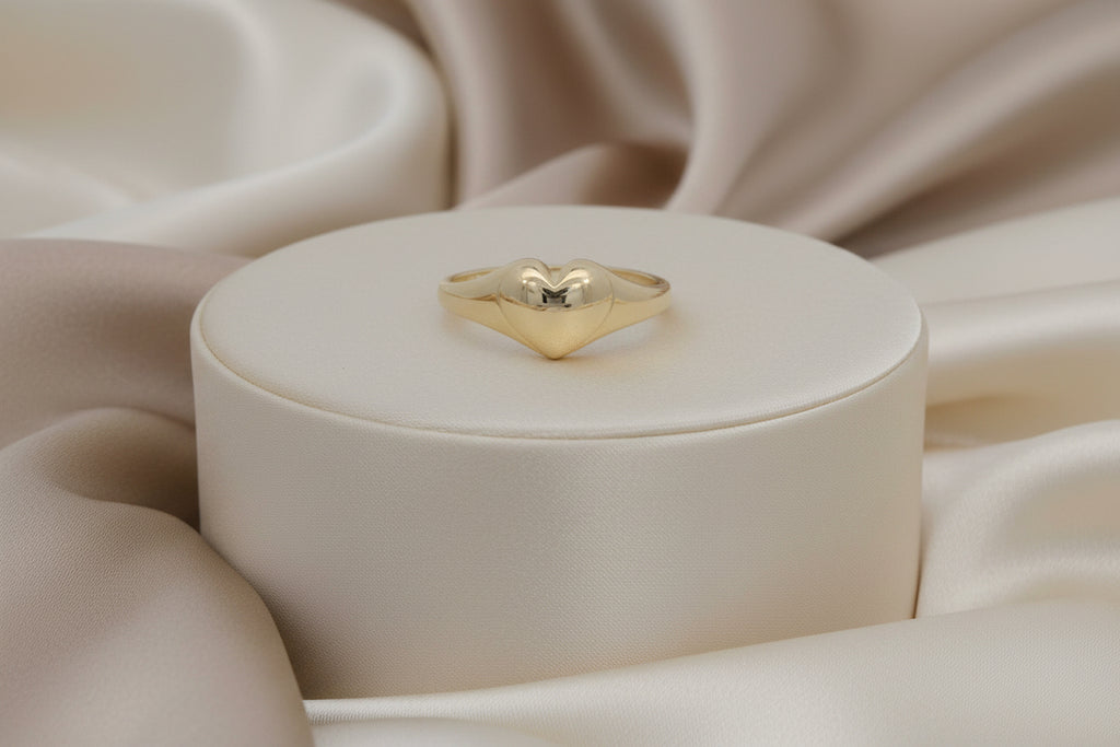 10K YG Heart Signet Ring