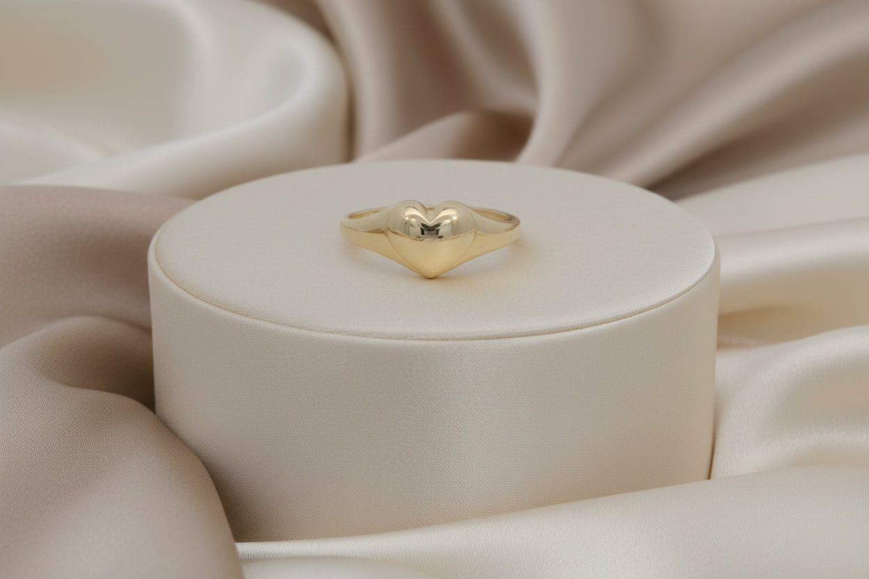 10K YG Heart Signet Ring