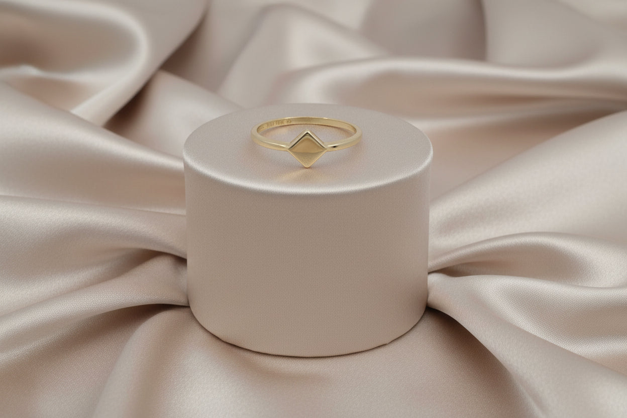 10K YG Diamond Shape Signet Ring