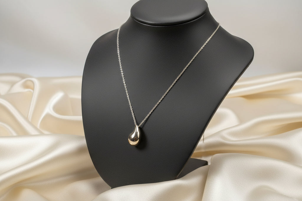 10K YG Puff Tear Drop Necklace 18"