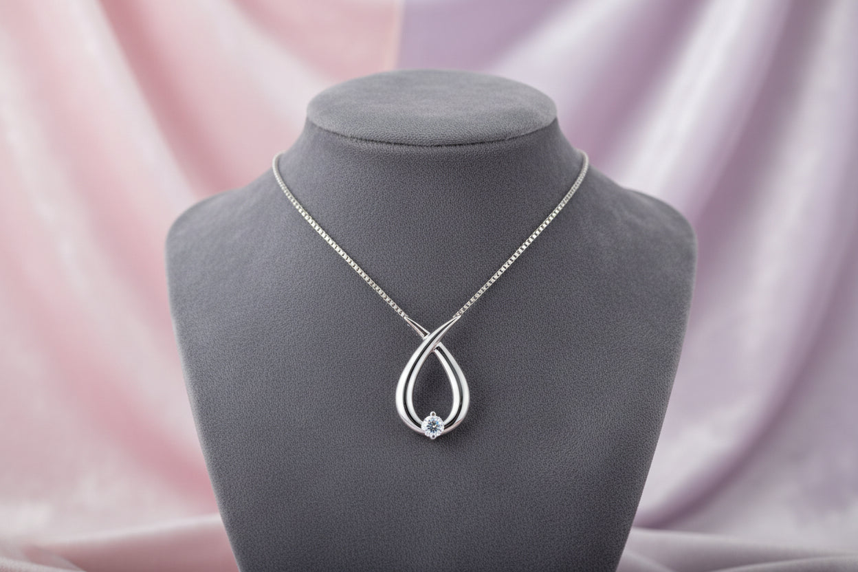 10K .04TW DIAMOND PENDANT