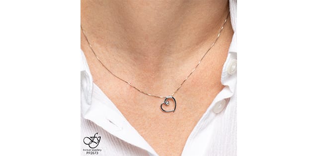 10K HEART WITH DIAMOND PENDANT