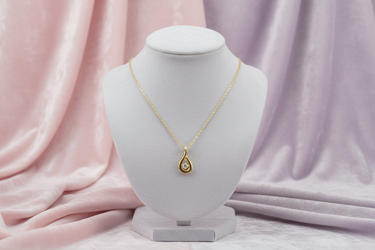 10K YG .05CT DIAMOND PENDANT WITH CHAIN