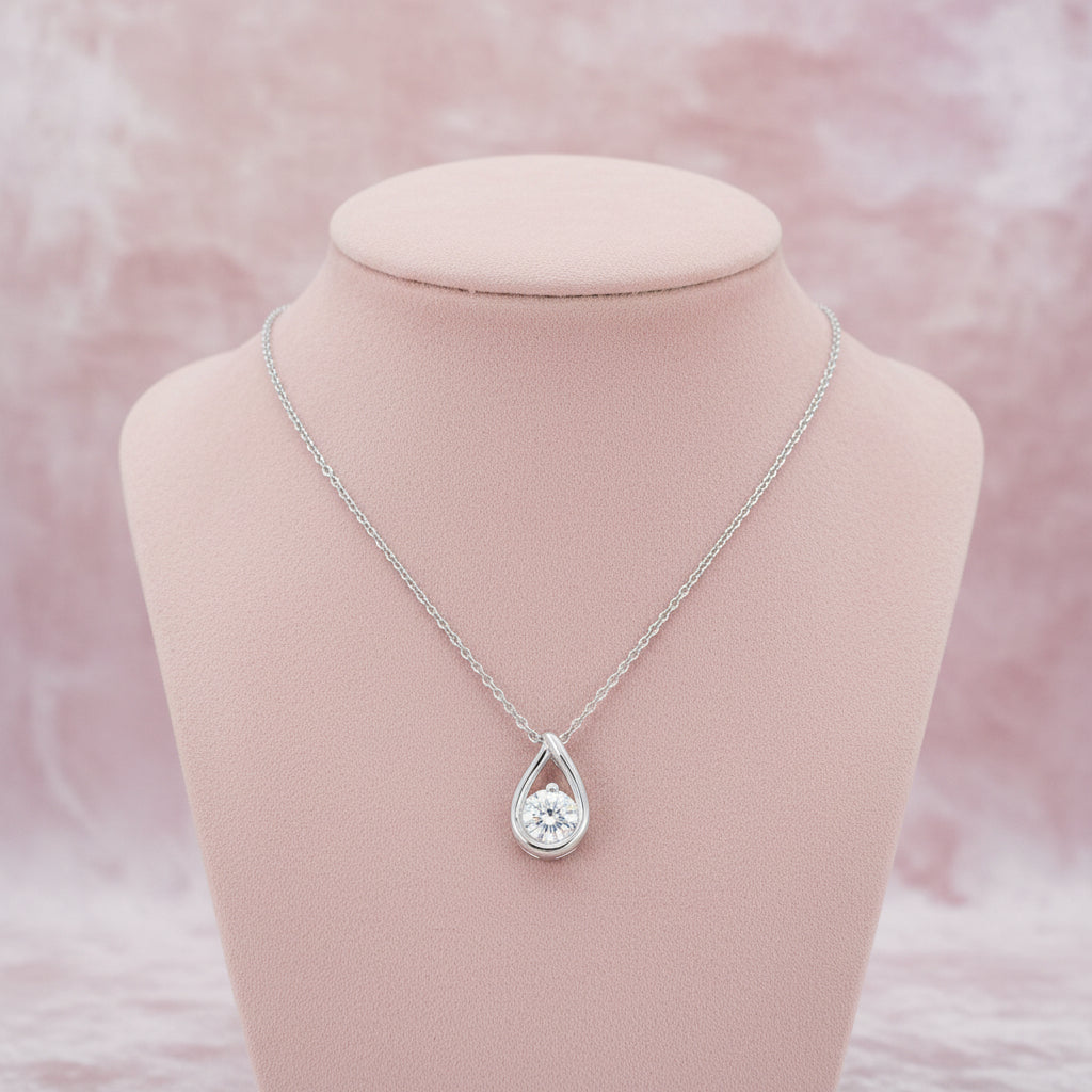 Sterling Silver 0.25ct VS2,F BR Lab Grown Diamond Tear Drop Pendant with chain