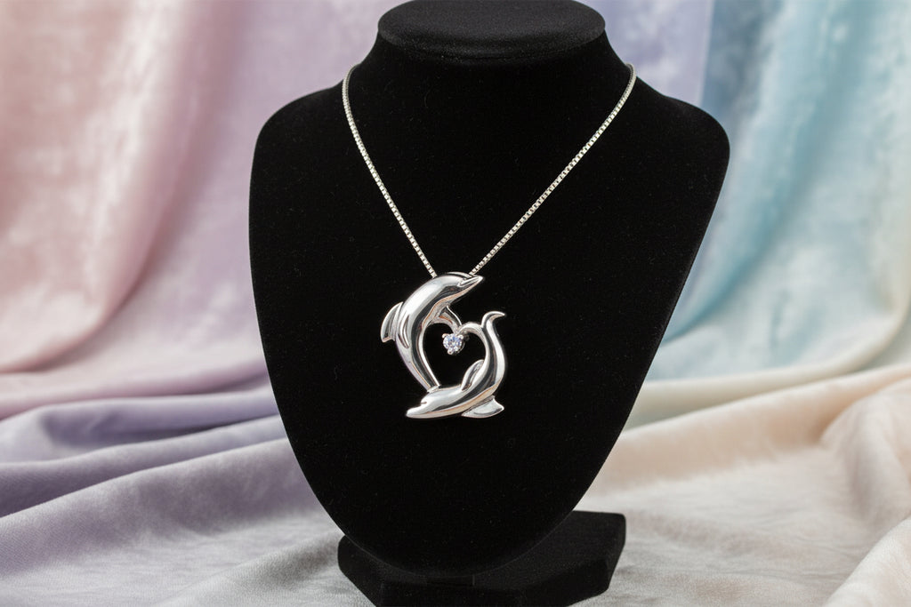 10K WG 0.007ct RB Diamond with Heart Shaped Dolphins Pendant and chain