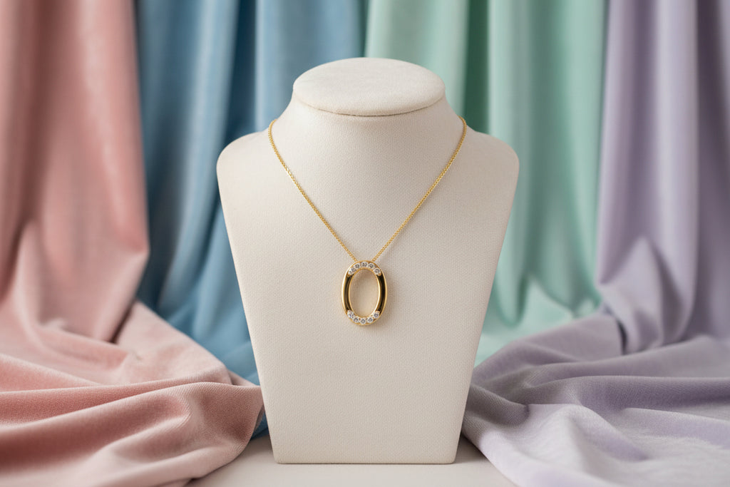 10K YG 0.05ctw VS,EF RB Lab Grown Diamond "O" Kiss Pendant w/ Chain