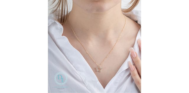 10K YG 0.25ctw VS,EF RB Lab Grown Diamond Star Pendant w/ Chain