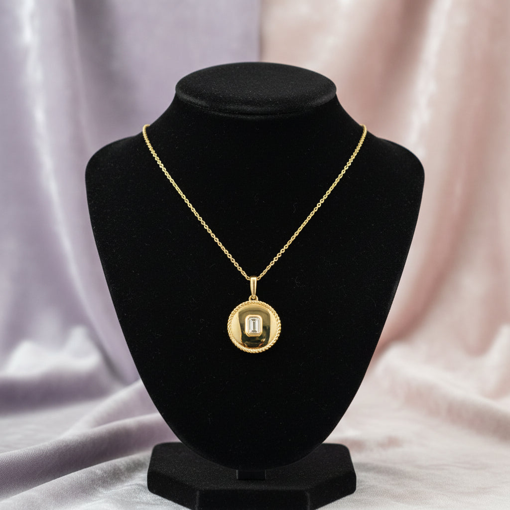 18K Yellow gold emerald cut diamond circle pendant