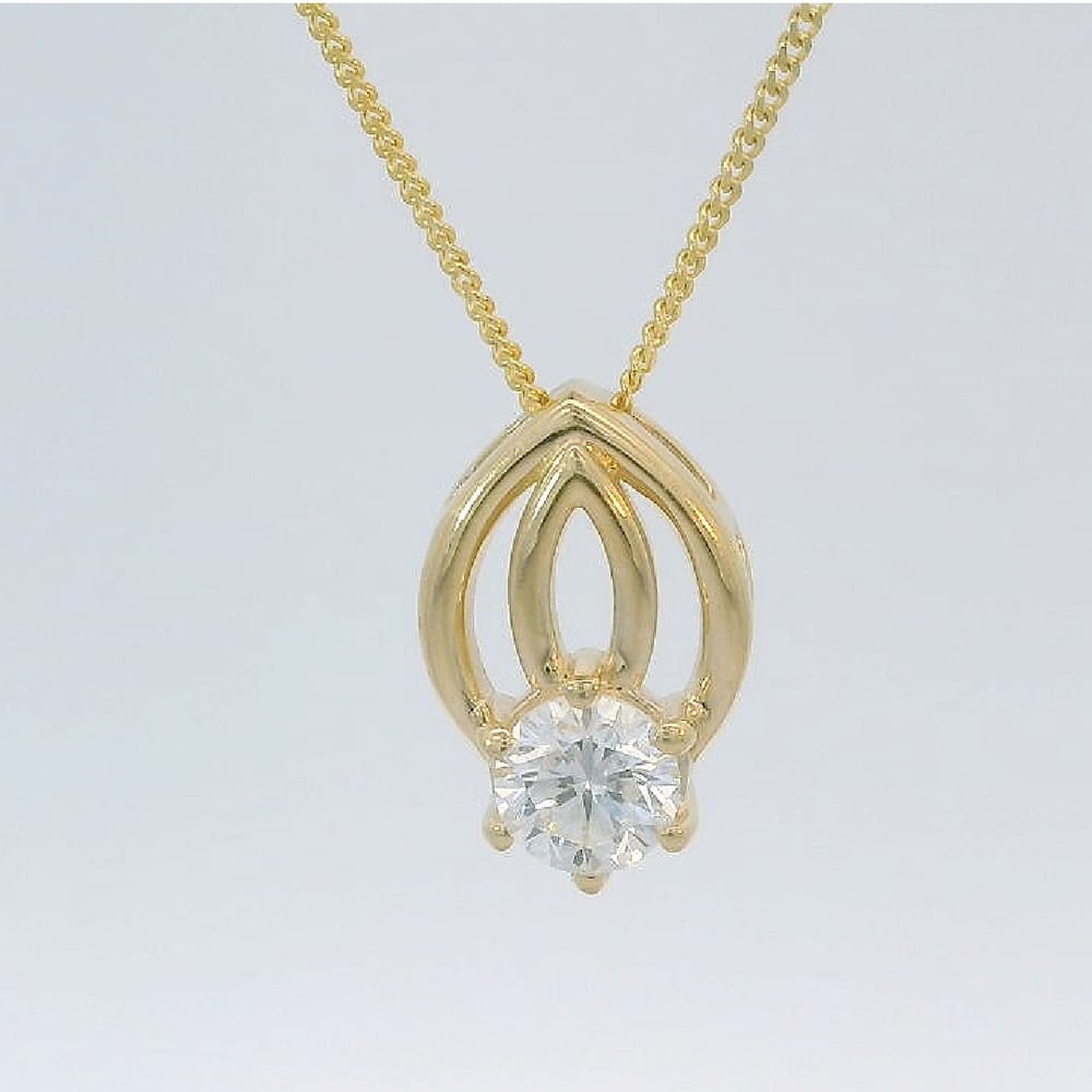 10K YG 0.30ct VS2,F Lab Grown Diamond Pendant w/ Chain "Luxe"
