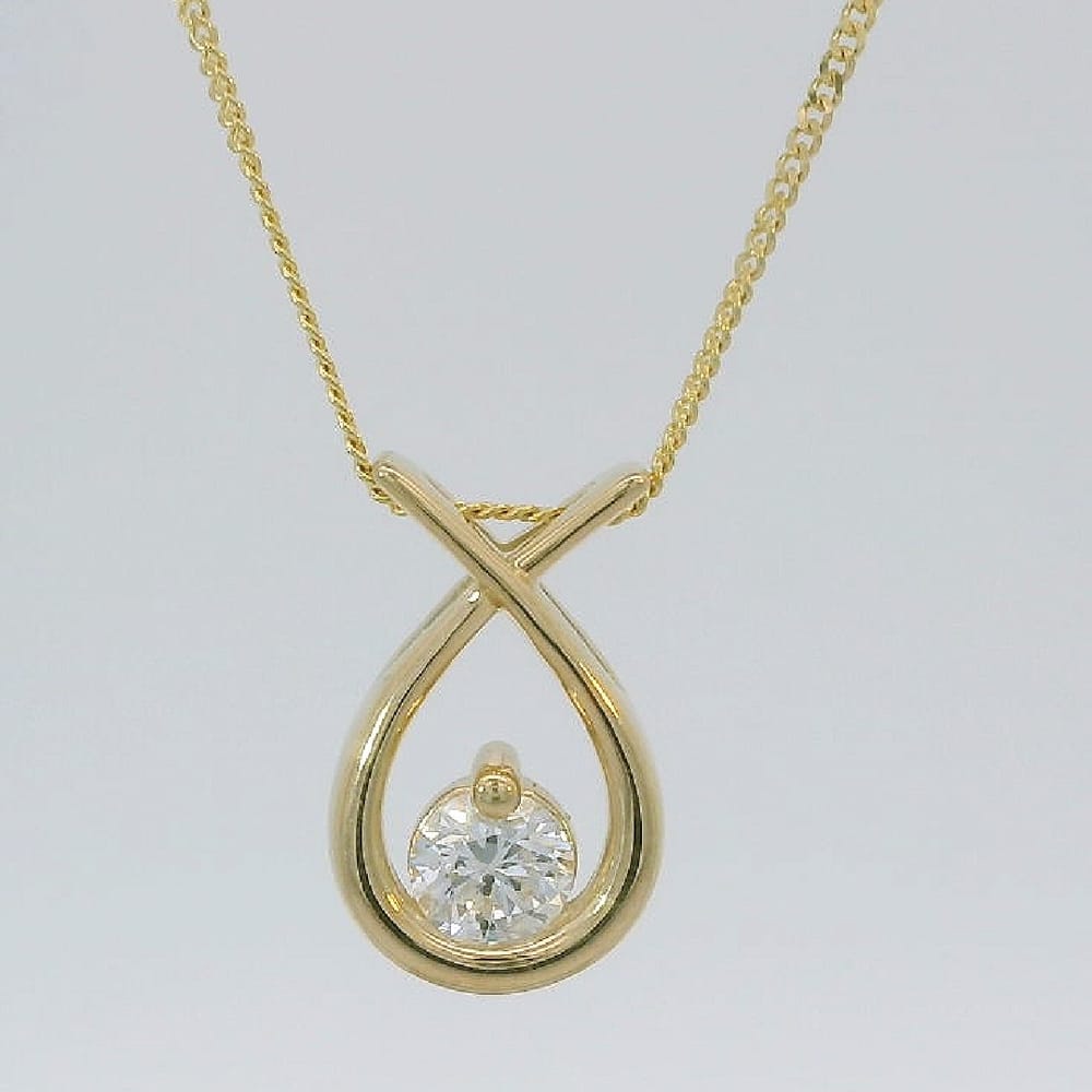 10K YG 0.20ct VS2,F Lab Grown Diamond Pendant w/ Chain "Luxe"