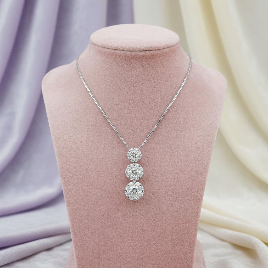 14K WG 0.75ctw Diamond Cluster "Lovebright" Pendant with Chain