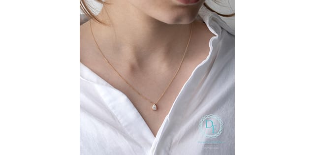 10K YG 0.50ct VS,EF Pear Shaped Lab Grown Diamond Picture Frame Pendant w/ Chain