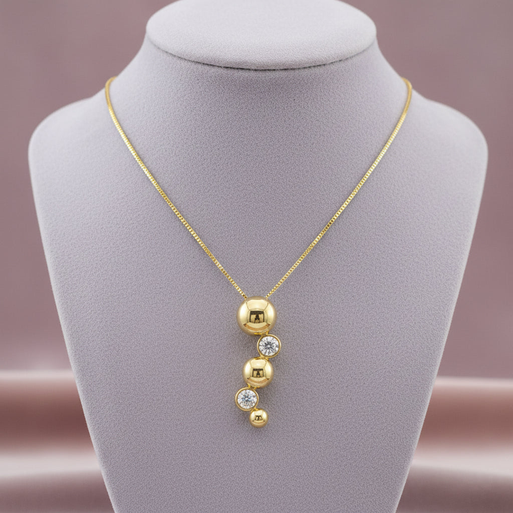 10K Yellow Gold Cluster Style Diamond Pendant With Chain