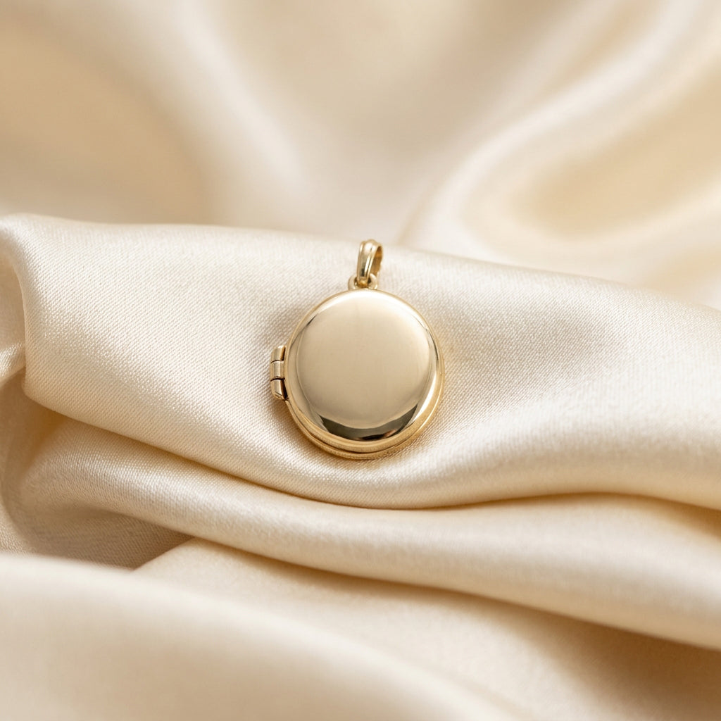 10K YG Medium Oval Locket Pendant