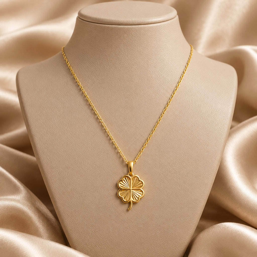 10K YG DC Clover Pendant with Chain 18"
