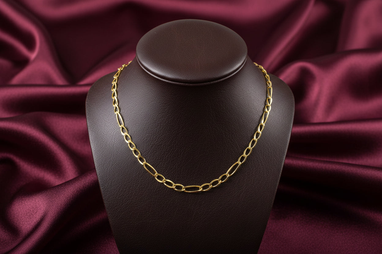 10K YG 2.5mm Light Figaro Chain 20"