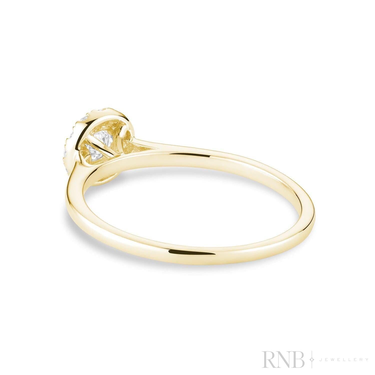 Round Diamond Halo Ring