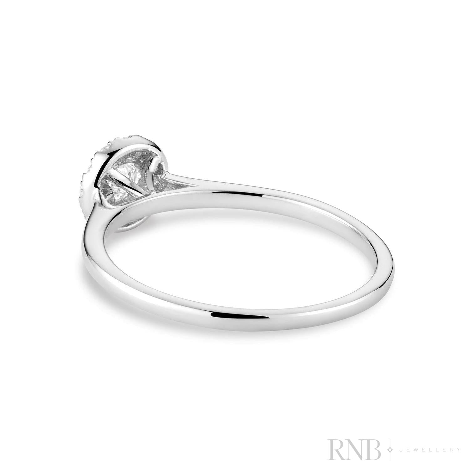 Round Diamond Halo Ring