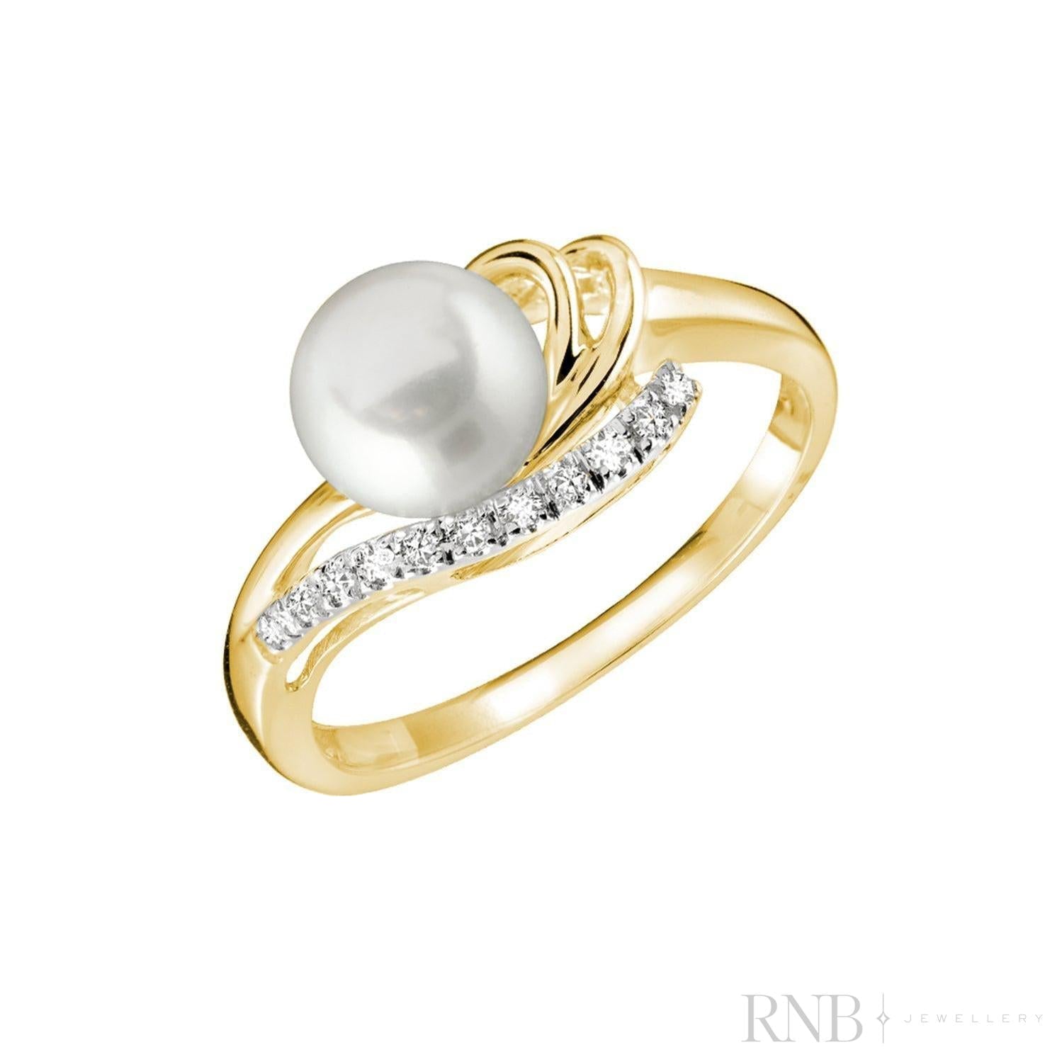 Cultured  Pearl & Diamond Ring