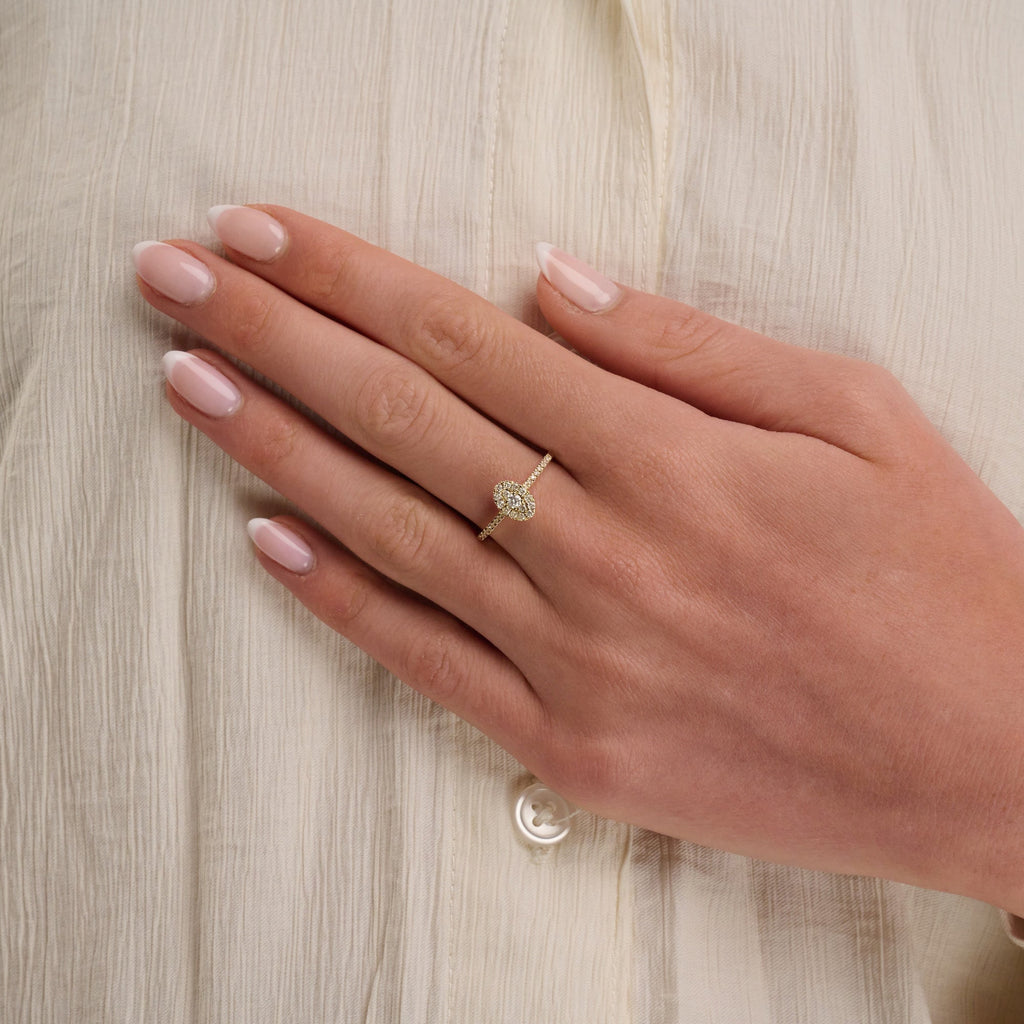 Oval Illusion Diamond Ring