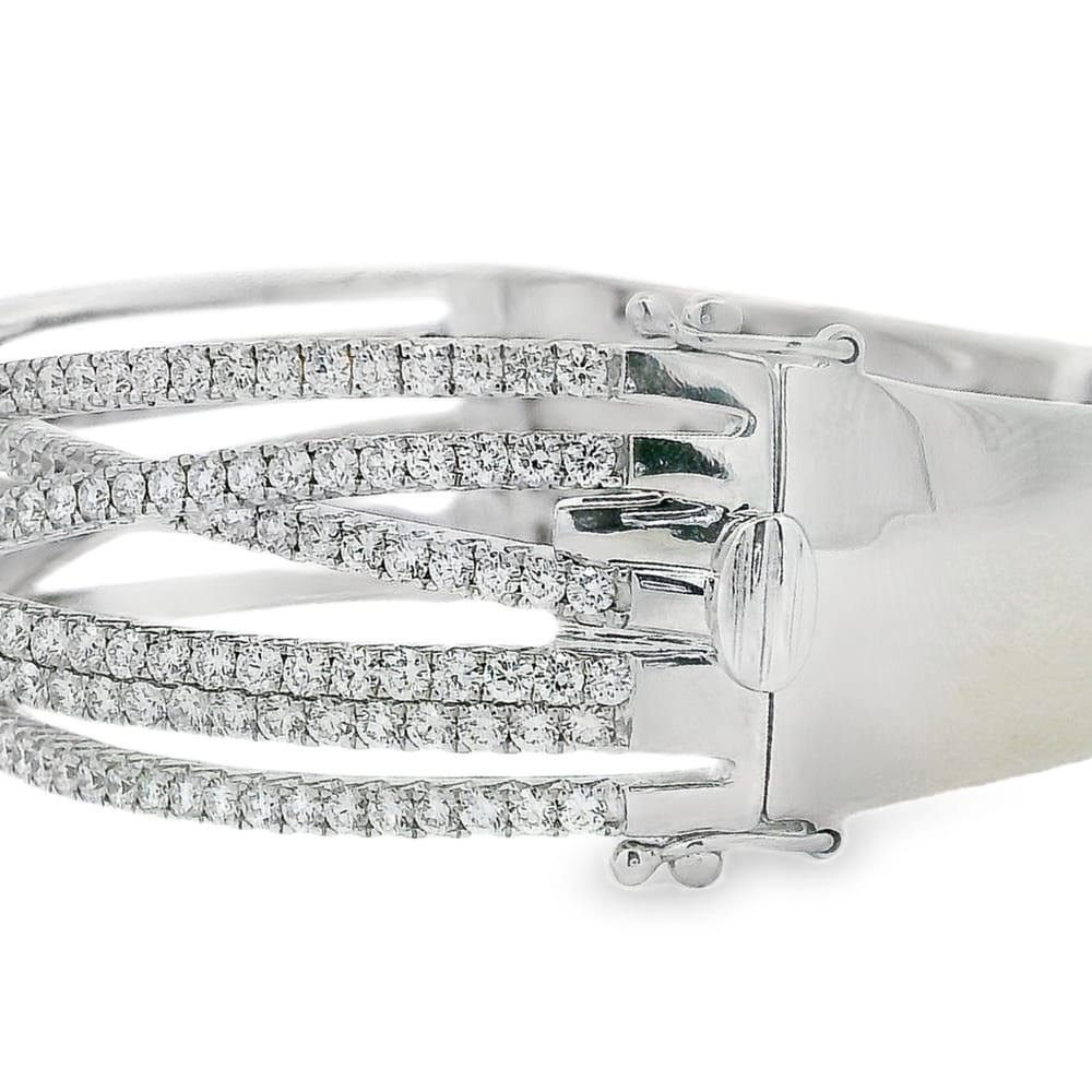 14K WG 314RD=4.23CTW VVS-VS,FG DIAMOND BANGLE