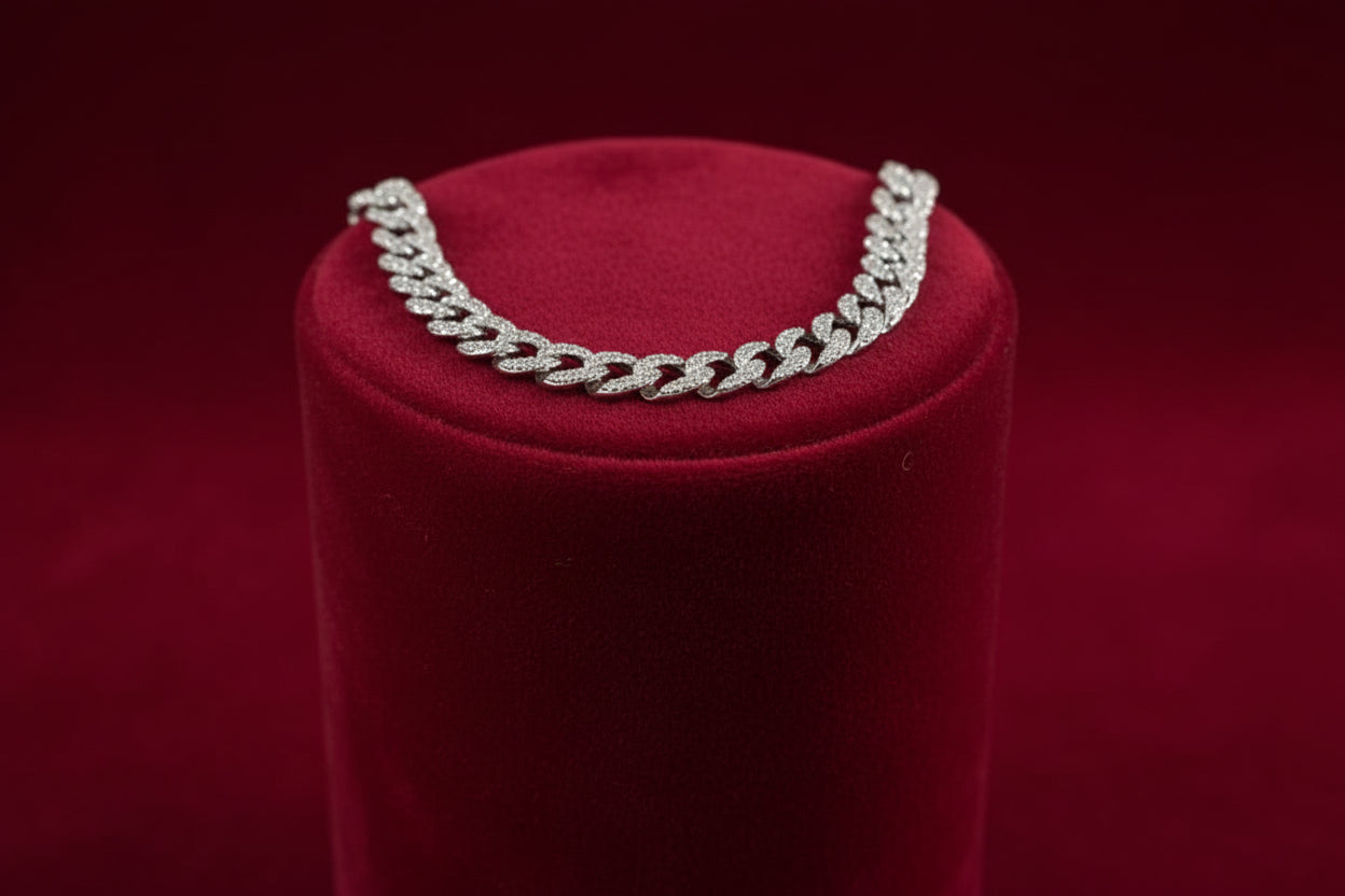 14k WHITE GOLD MIAMI CUBAN BRACELET SET WITH 635 DIAMONDS. 1.78TW. 10.47G