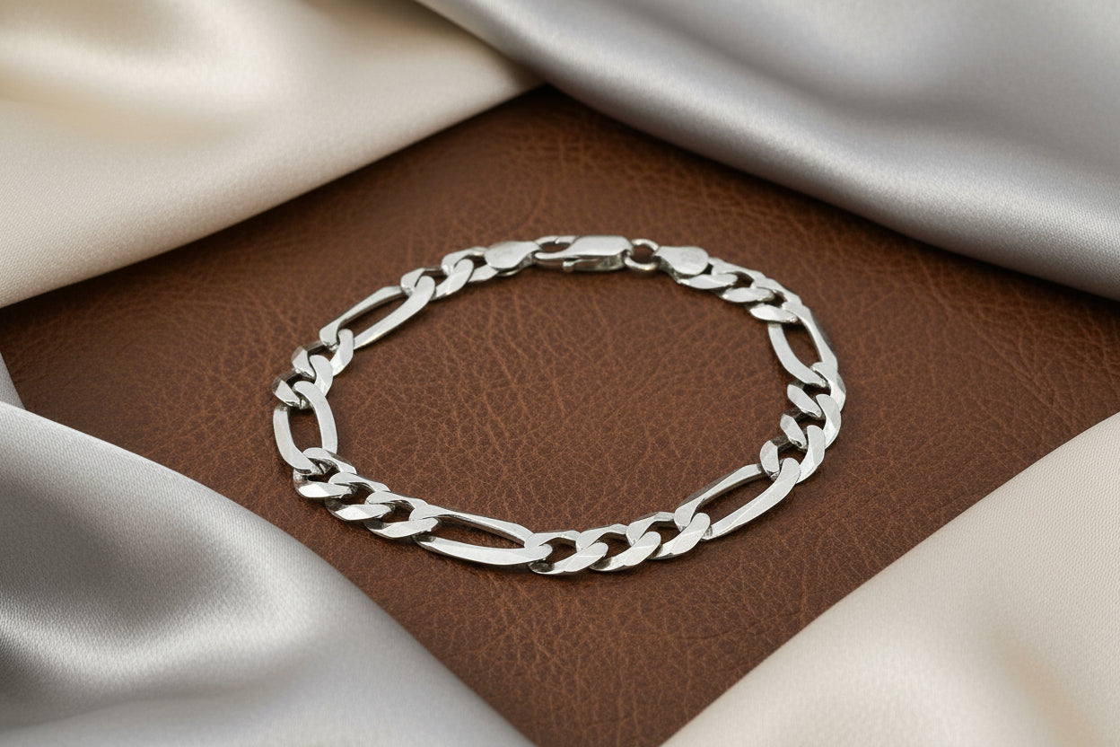 SS RHD 8.8MM SUPER LIGHT FLAT FIGARO BRACELET 8.5"