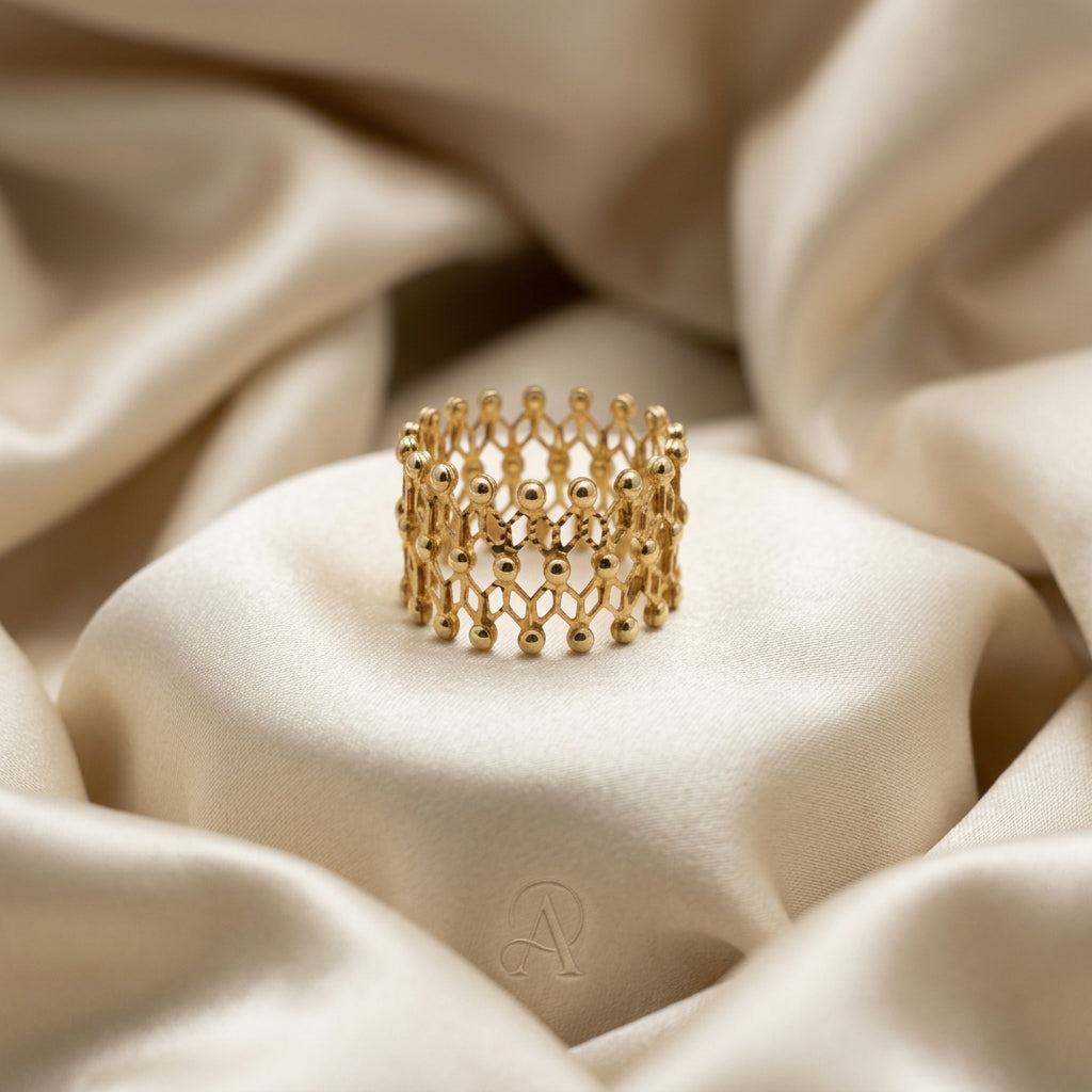 10K Yellow gold evolution bangle