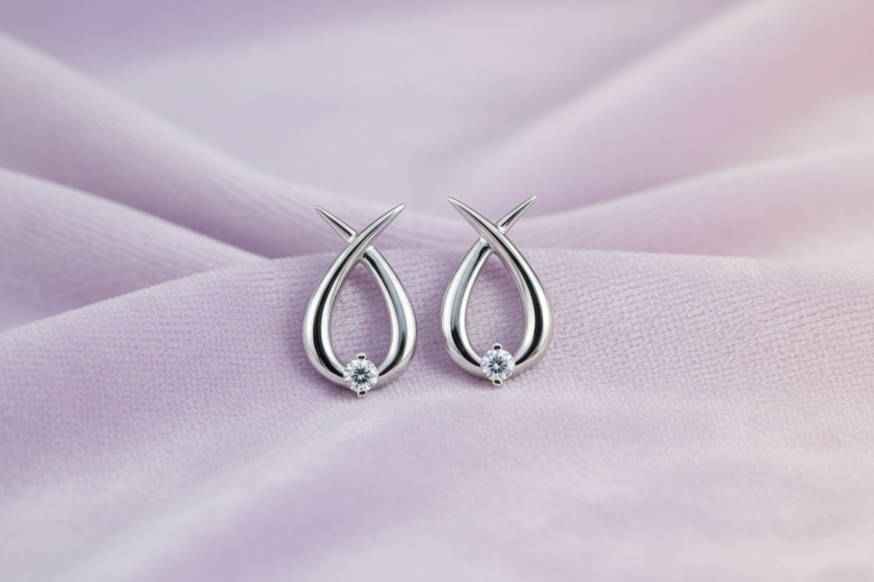 10K .04TW DIAMOND EARRINGS