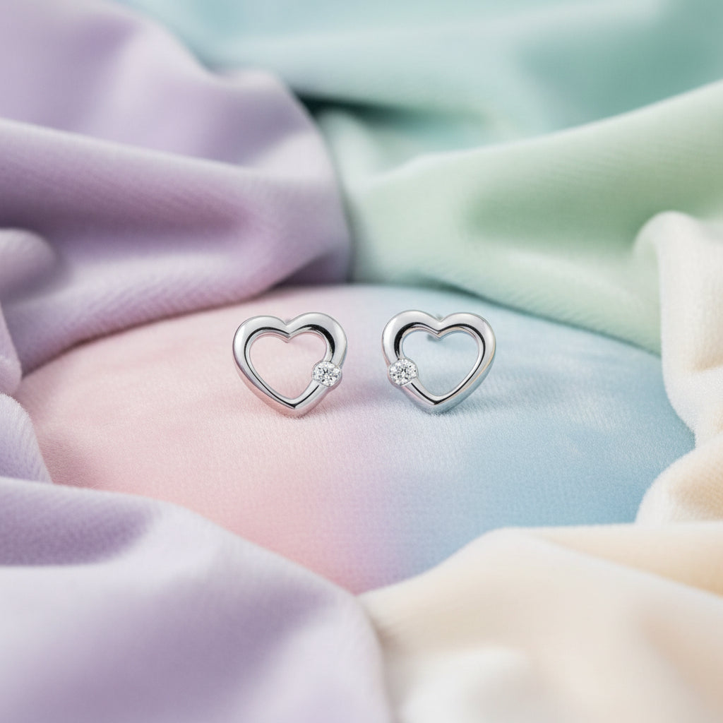 10K WG .04CTW DIAMOND HEART STUDS