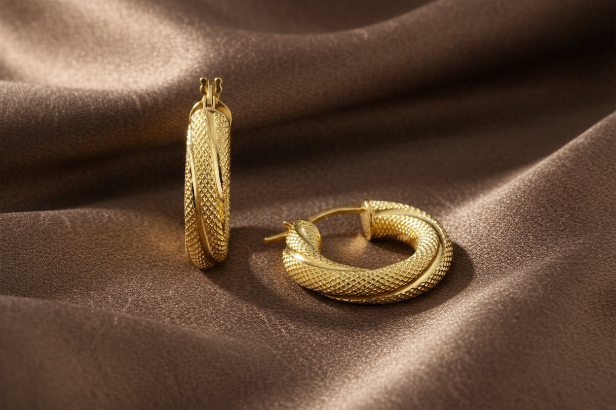 10K YG HOLLOW TEXTURED HOOPS MEDIUM