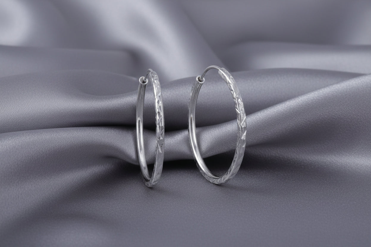 10K WG DIAMOND CUT SLEEPERS. 19MM