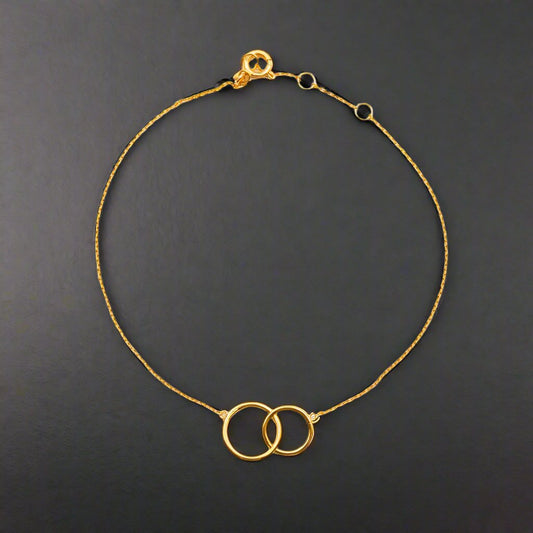 Interlocked Circle Bracelet