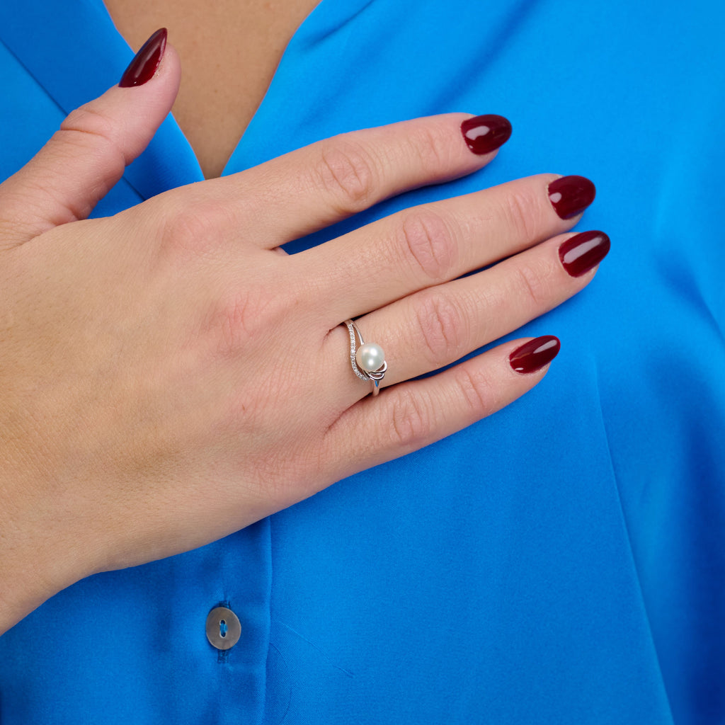 Cultured  Pearl & Diamond Ring