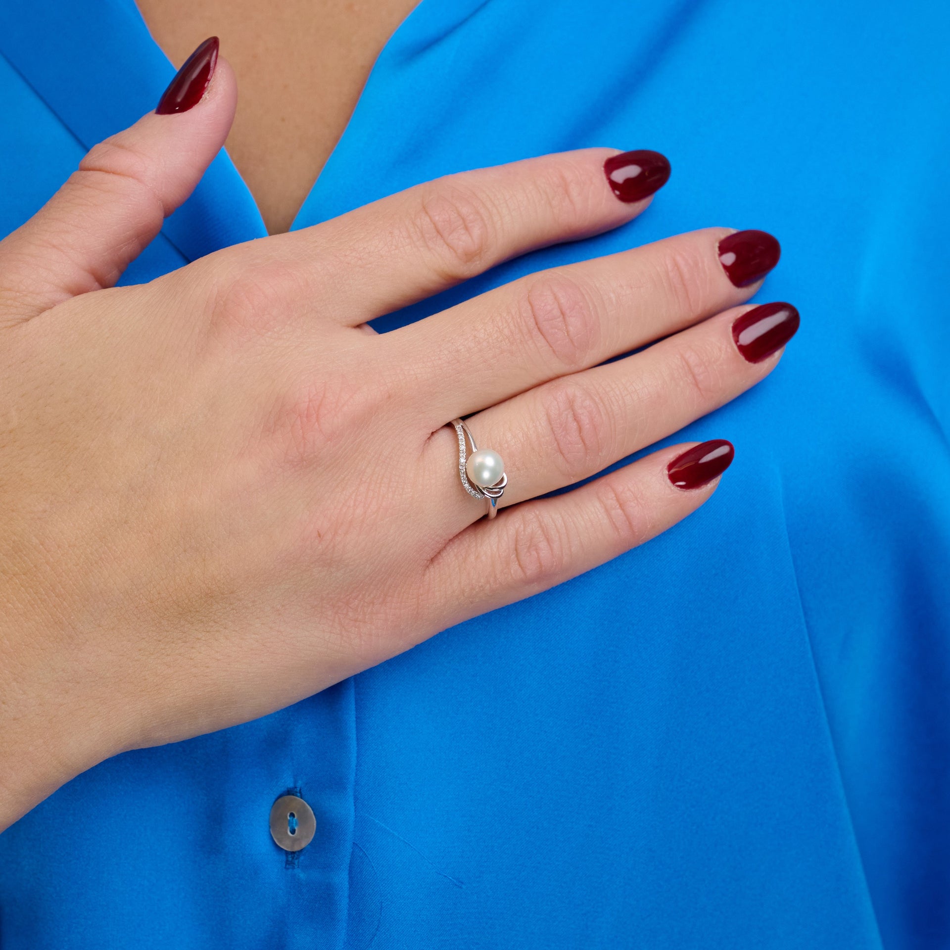 Cultured  Pearl & Diamond Ring