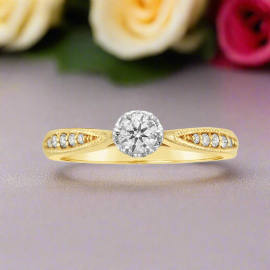 6 Claw Solitaire Ring